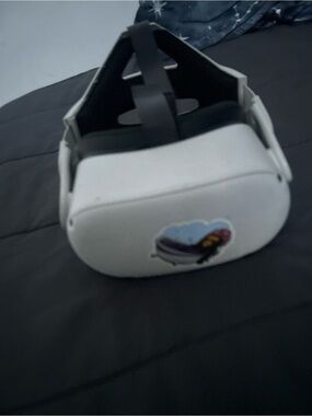 White VR Headset with Adjustable Straps - Brand Unspecified